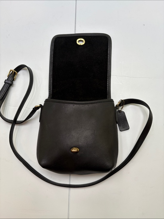 Vintage Coach #J0C-9076 Black Turnlock Shoulder Bag, USA, Brass 